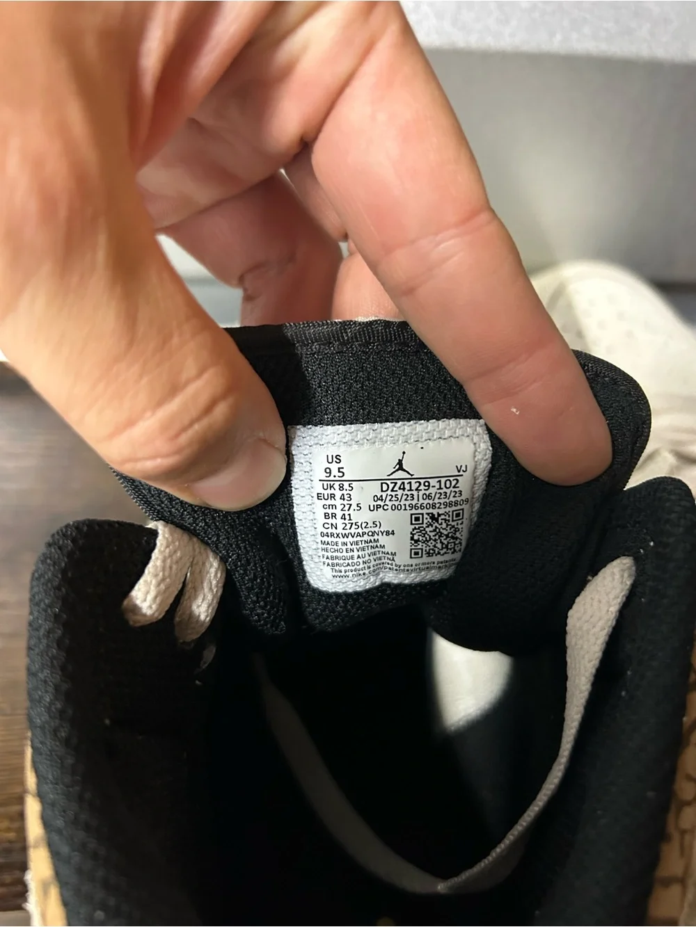 Jordan Air Jordan 1 Mid SE Brown Elephant Light Orewood Brown DZ4129-102